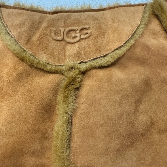 UGG Suede/Fur Poncho Cape Shawl Size S/M - Picture 2 of 8